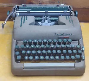 Vintage 1955 Smith Corona Silent Super 5T Series Typewriter Needs Deep Cleaned - Picture 1 of 17