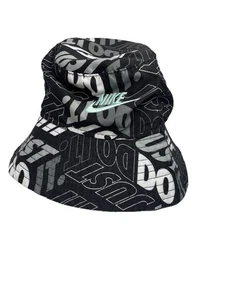 Cappello Nike Dri Fit bambino nero e bianco logo Spellout secchiello UPF 40 YOUTH - Foto 1 di 5