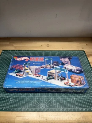Hot Wheels USA Builder Set, 1981 Vintage  Factory Sealed - Image 1 of 4