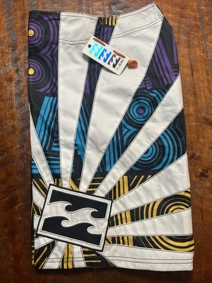 NUEVO CON ETIQUETAS BILLABONG ANDY HIERROS COMO SOL NACIENTE TALLA 32 RARO TABLA SURF SHORTS Foto 1 de 4