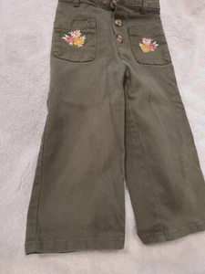 Girl's Shorts Size 6 - Military Green with Floral Embroidery - Picture 1 of 4