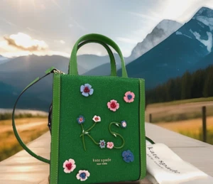 Nuevo con etiquetas AUTÉNTICO Kate Spade Nueva York Manhattan Mini Bolso de Mano con Apliques Florales-NUEVO - Imagen 1 de 19