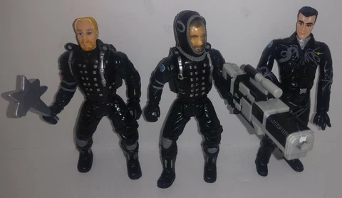 LOST IN SPACE Lot Of 3 Action Figures 5" & Some Accessories ; 1997 Trendmasters Cover