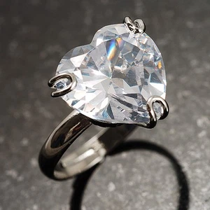 Clear Crystal Heart Ring - Picture 1 of 4