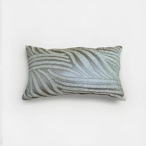 ALMOHADA DECORATIVA HUDSON PARK RIPPLE PLATEADA TEXTURIZADA 14 pulgadas X36 pulgadas - Imagen 1 de 2