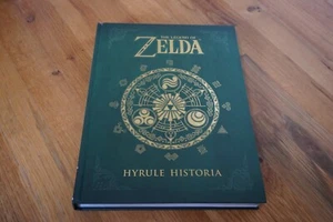 The Legend of Zelda Hyrule Historia Hardcover book Dark Horse - Imagen 1 de 6