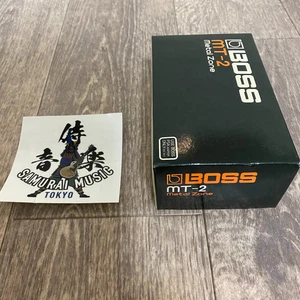 Boss MT-2 Metal Zone Effektpedal für Gitarre Verzerrung Metall Thrash mit Führungsbuchse #1 - Bild 1 von 10