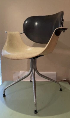 Herman Miller 1958 MAA Swag Lounge Chair George Nelson Designer/Charles Pollock - Image 1 of 4