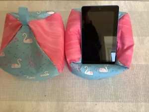 Swan iPad tablet Kindle cushion Beanbag stand holder - Picture 1 of 8