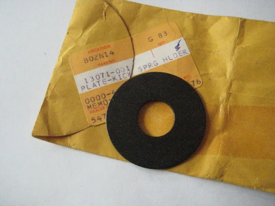 KAWASAKI KV75/75 MT DINAMITA SOPORTE MUELLE PLACA ¡NUEVO! Foto 1 de 1