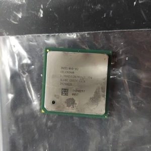 INTEL Celeron 1.7 GHz CPU 1700 400MHz 128KB L2 Socket 478 SL68C - Picture 1 of 2