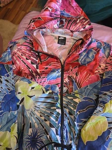 Nike Damen Bomber Style Windbreaker. Gr Xl Tropical Print - Bild 1 von 3