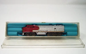 ATLAS N-Scale 2121 FM “C” AT & SF DIESEL LOCOMOTIVE - Picture 1 of 8