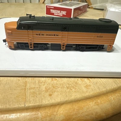 Walthers Trainline Alco FA-1 New Haven 0400 DCC Equipped - Image 1 of 4