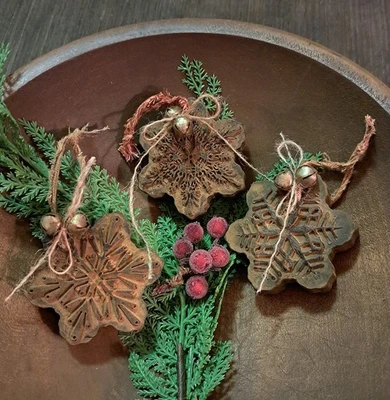 3-2.75" PRIM FARMHOUSE BLACKENED BEESWAX SNOWFLAKE XMAS ORNIE/BOWL FILLERS #3 - Image 1 of 4