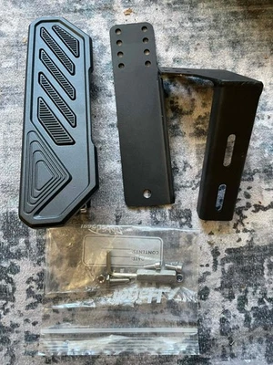 Kit reposapiés lateral izquierdo Dead Pedal para Jeep Gladiator JT Foto 1 de 4