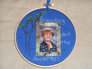 Frame School Picture or Small Picture Frame Hoop Art Fitting a  2x3" Picture  - Picture 1 of 4