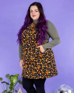Run & Fly Black Highland Cows Stretch Twill Pinafore Dress - Picture 1 of 3