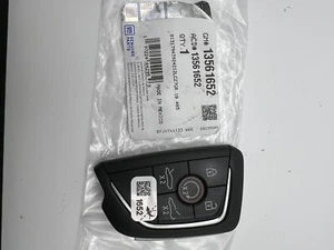 Genuine GM Chevrolet Corvette Smart Key Fob Keyless Entry Remote 13561652 OEM - Picture 1 of 2