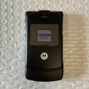 Original Motorola RAZR V3  Flip GSM Unlocked Bluetooth MP4 video Mobile Phone - Picture 1 of 27