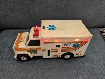Ambulancia Buddy L Rescue Force 1993 luz de sonido de plástico leer Foto 1 de 4