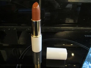 SUNTUOSO LÁPIZ LABIAL ESTEE LAUDER 09 MODERNISMO TAMAÑO COMPLETO TOTALMENTE NUEVO MUY RARO - Imagen 1 de 2