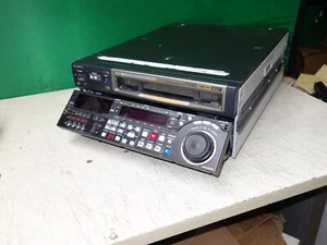 SONY HDW-M2000 HD SDI HDCAM EDITOR MULTI FORMAT RECORDER - Picture 1 of 10