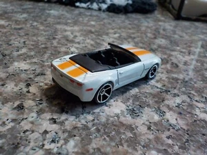 HEISSRÄDER KONZEPT CONVERTILBE CAMARO, WEISS MIT ORANGE-STREIFEN - Bild 1 von 2