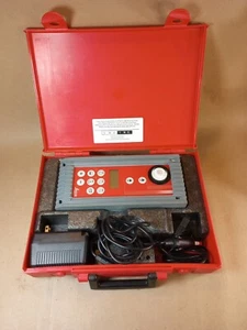 Leica Disto Classic Laser Distance Meter With Case And Manuals - Picture 1 of 7