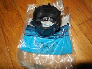 NOS 1987-1993 Ford Mustang Headlamp Bulb Retainer E6FZ-13N019-B - Picture 1 of 1