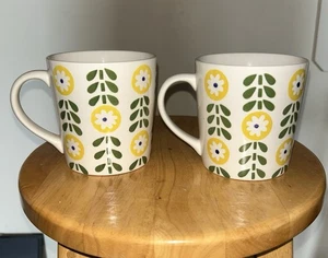 Set of 2 Crate & Barrel Mugs Floral Leaf Green Yellow 16 oz LIN - Picture 1 of 4