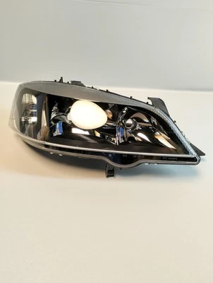 HELLA 1EG 007 640-361 Halogen-Hauptscheinwerfer- ECE - für Rechtsverkehr - vorne - Bild 1 von 4