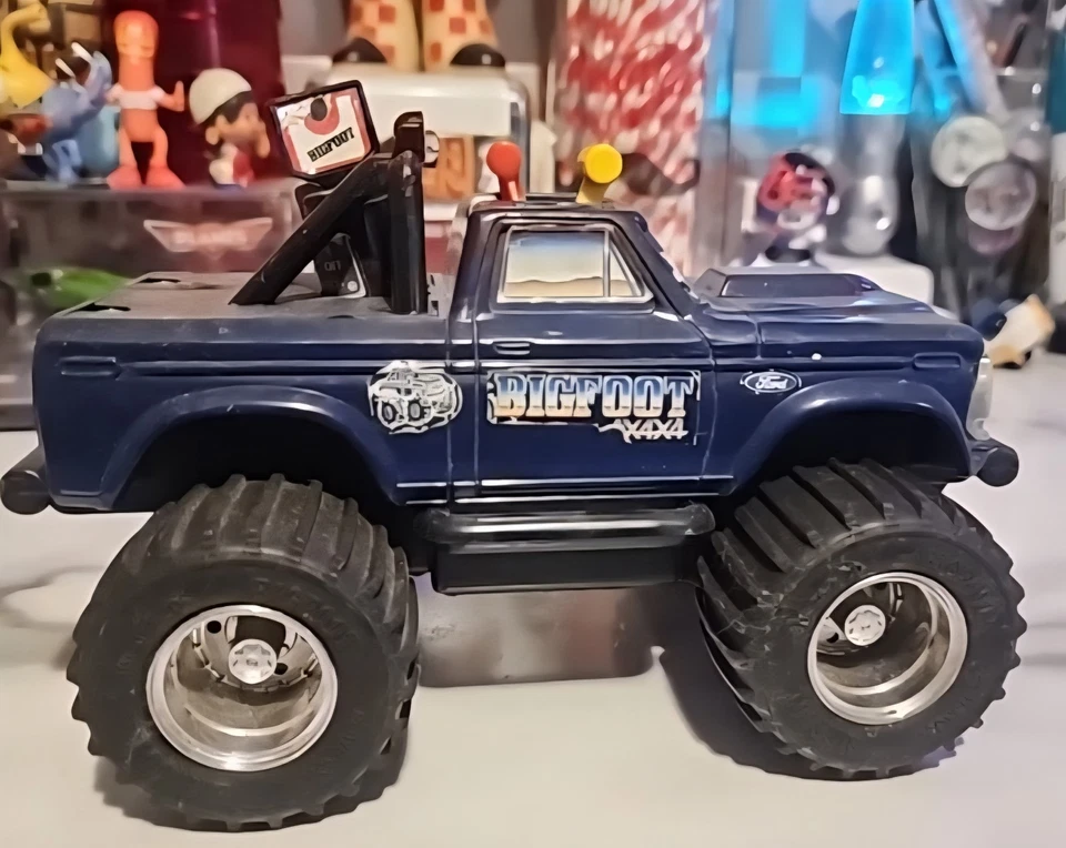 Vintage 1983 Playskool BIGFOOT 4x4x4 Monster Truck WITH  Repro Key - SCREAMS!  - Image 1 of 3