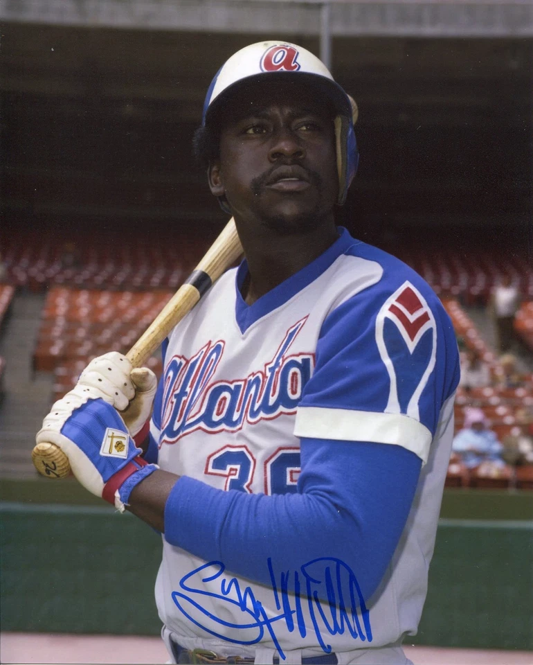 Foto colorida assinada por Gary Matthews Atlanta Braves 1980 ROY All Star MVP Cubs - Imagem 1 de 1