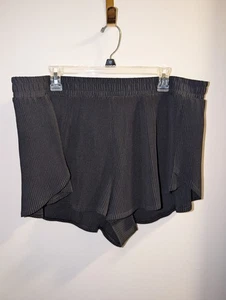 All In Motion schwarze Plissee Shorts Übergröße XXL fließend bequem Active Wear - Bild 1 von 3