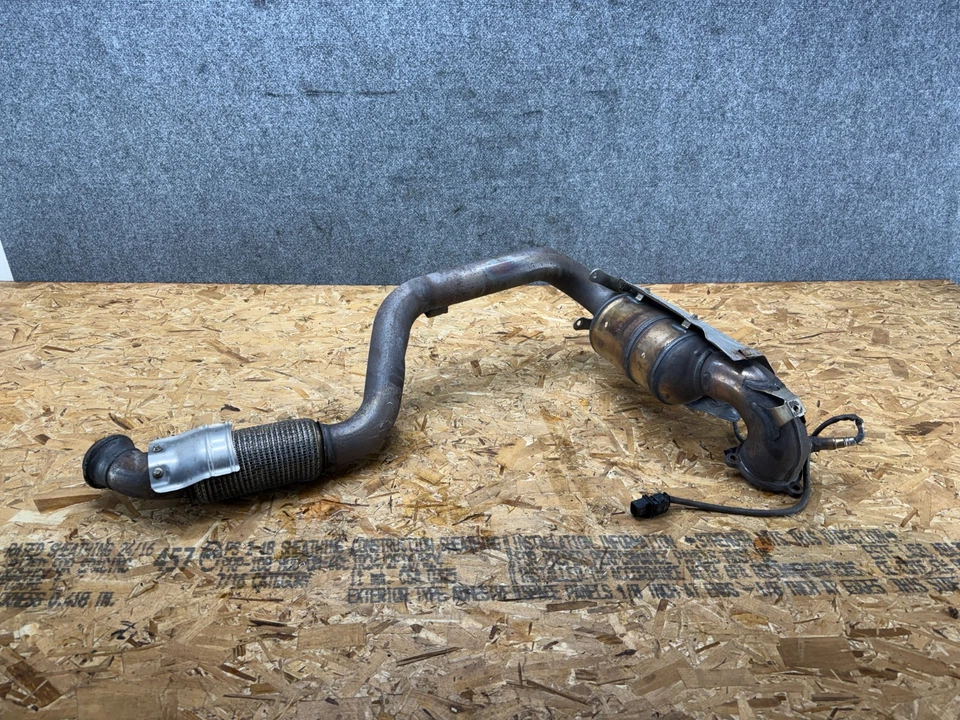 INFINITI QX30 2017-2019 OEM MOTOR ESCAPE TUBO DELANTERO CONJUNTO 2.0T Foto 1 de 4