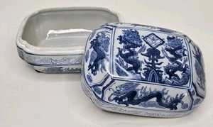 Chinese Blue and White Dragon Box Marked Ming Dynasty 6" - Picture 1 of 12