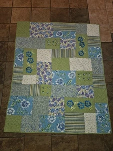 April Cornell Quilted Reversible Throw Blanket 61x49 - Picture 1 of 6