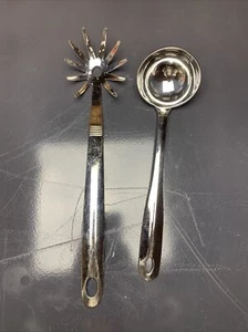 2 Oneida Stainless w/ Hole in Handle Hanging Serving Cooking Spoon Ladle - Picture 1 of 17
