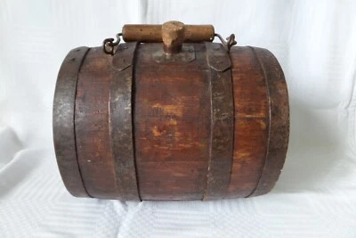 Tonnelet de vigneron ancien - bois et fer forgé - Photo 1/4