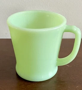 VTG Jadeite Fire-King Flat Bottom D Handle Mug Ovenware, ca 1951-1961. - Picture 1 of 8