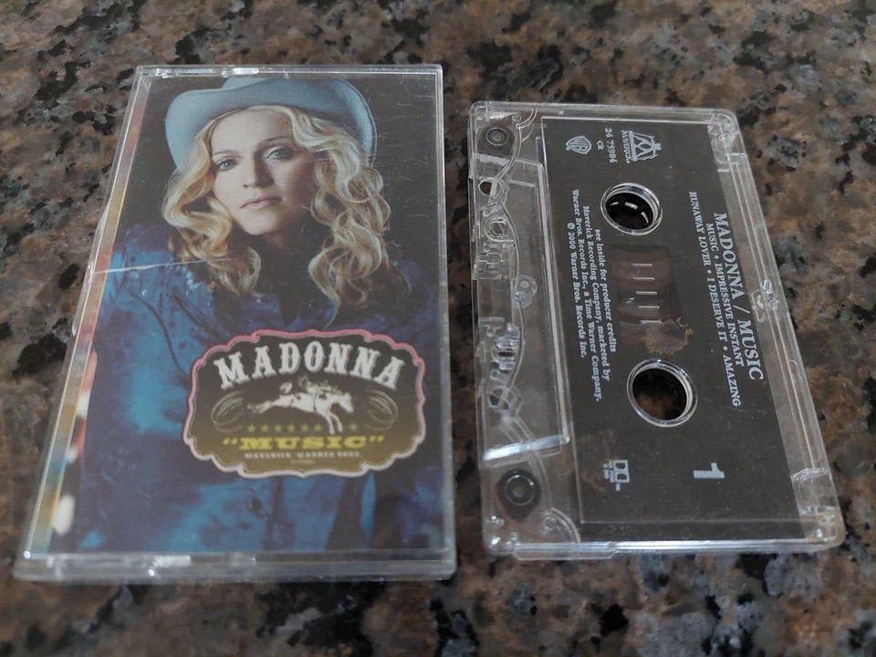 MADONNA  K7  " Music " MAVERICK Canada 2000' - Image 1 of 1