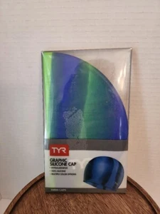 Nuevo gorro de natación TYR Tie Dye gráfico 100 % silicona verde/azul - Imagen 1 de 3
