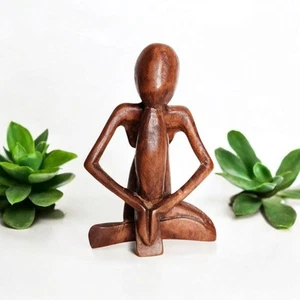 Figura humana abstracta tallada a mano en madera de Bali Saur arte escultura sentado yoga - Imagen 1 de 9