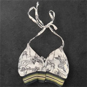 xhilaration Bikini Oberteil klein weiß schwarz grün - Bild 1 von 3