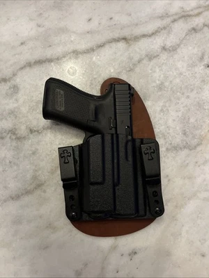 Funda híbrida Crossbreed IWB de cuero/Kydex derecha para Glock 19 TLR-8 Foto 1 de 4