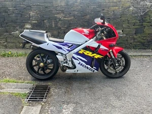 Honda RVF400 NC35 1996 Very low mileage 15.5km/ 9630mls Px? - Picture 1 of 11