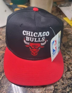 Chicago Bulls NBA Basketball Logo 7 Snapback Hat Cap Black and Red - Picture 1 of 4