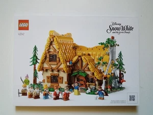 LEGO Disney Schneewittchen und die Hütte der sieben Zwerge 43242 - NUR ANLEITUNG - KEIN LEGO - Bild 1 von 3