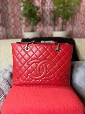 Chanel Rojo GST Caviar Foto 1 de 4